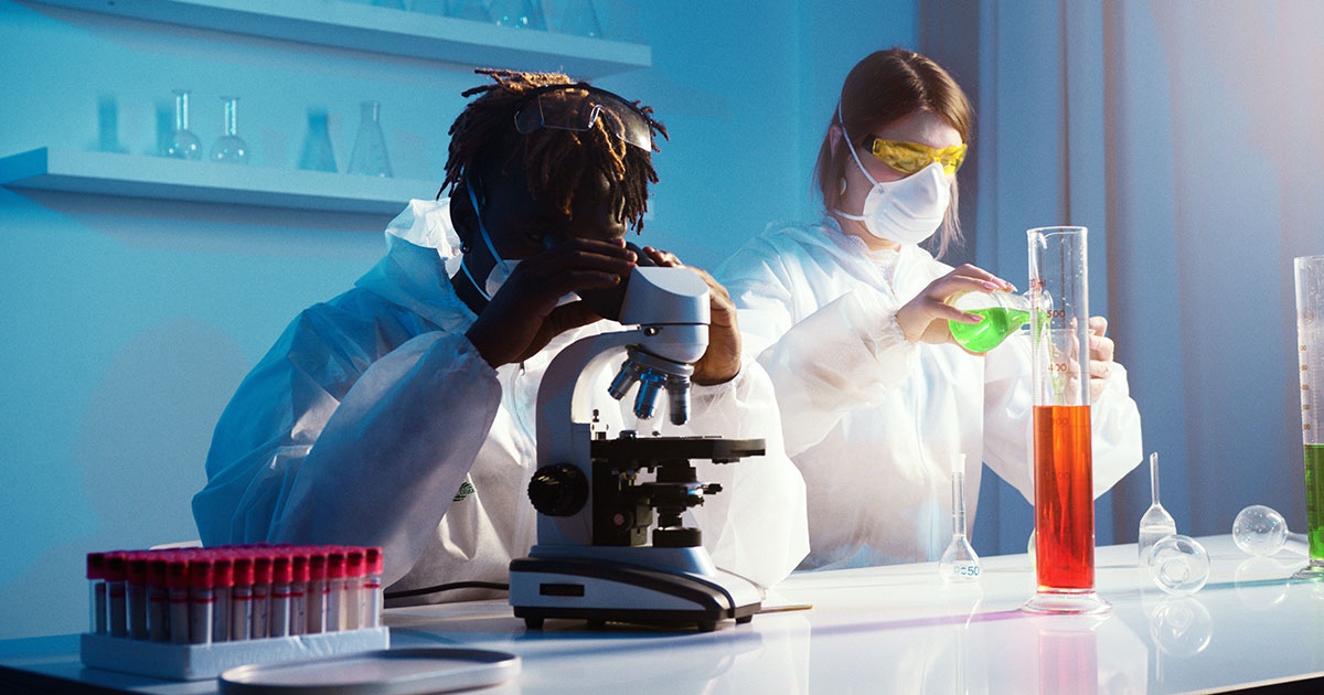 Importância da higiene em banheiros hospitalares e laboratoriais