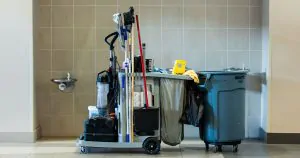 Como vender para empresas de limpeza terceirizada?